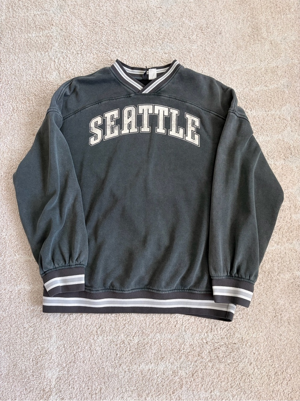 Divided Men's Seattle Pullover Sweatshirt in Dark Green and White